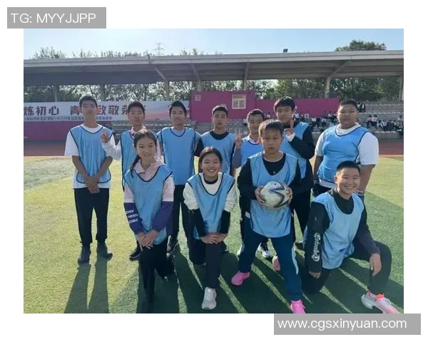 足球明星携手粉丝共筑梦想之旅点燃激情与希望的美好时刻